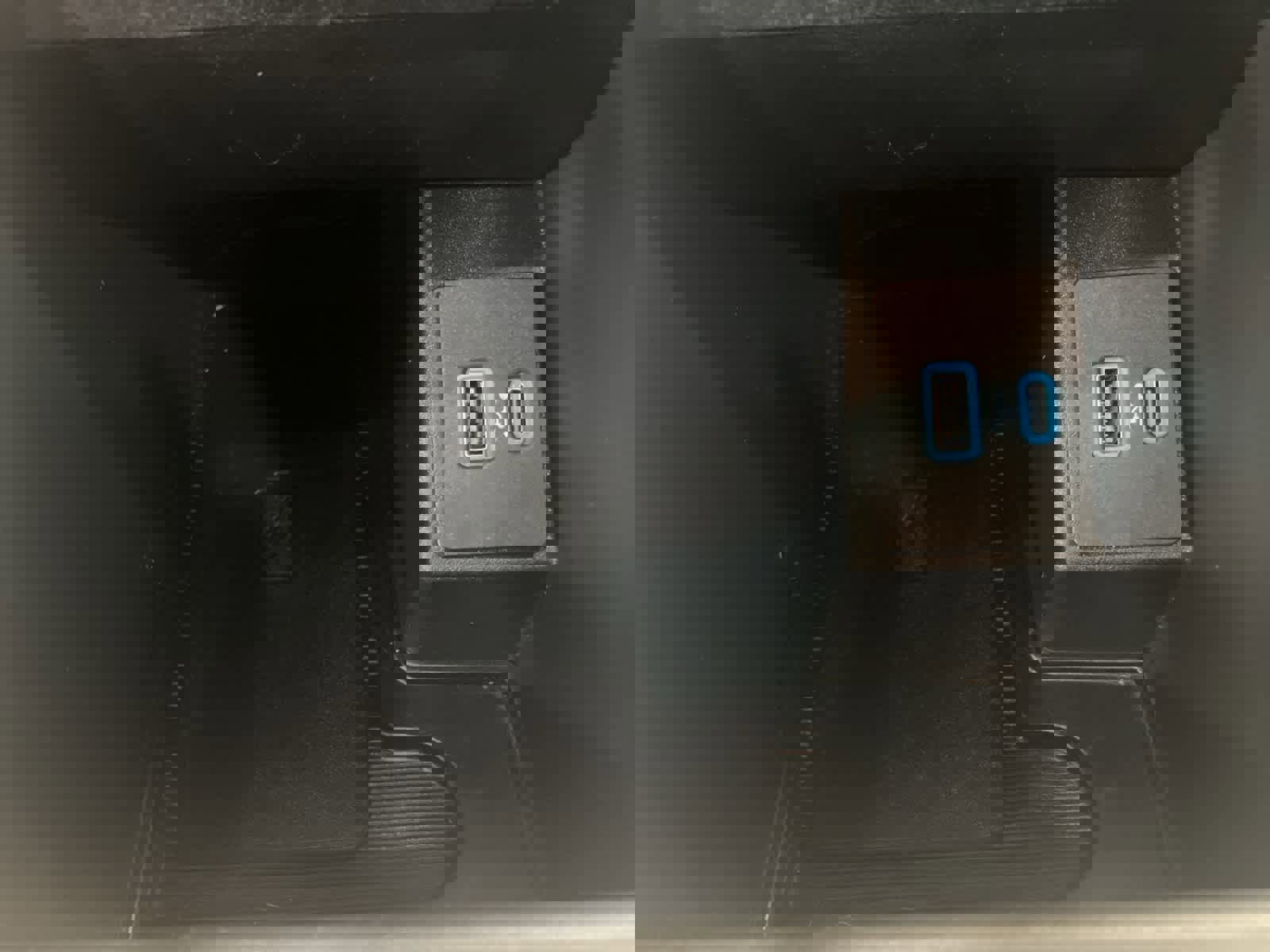 Used 2023 Ford Edge SEL w/ Convenience Package image 16