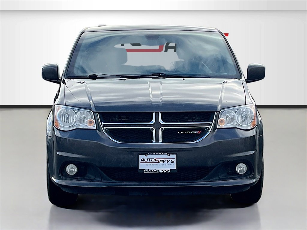 Used 2019 Dodge Grand Caravan SXT image 2