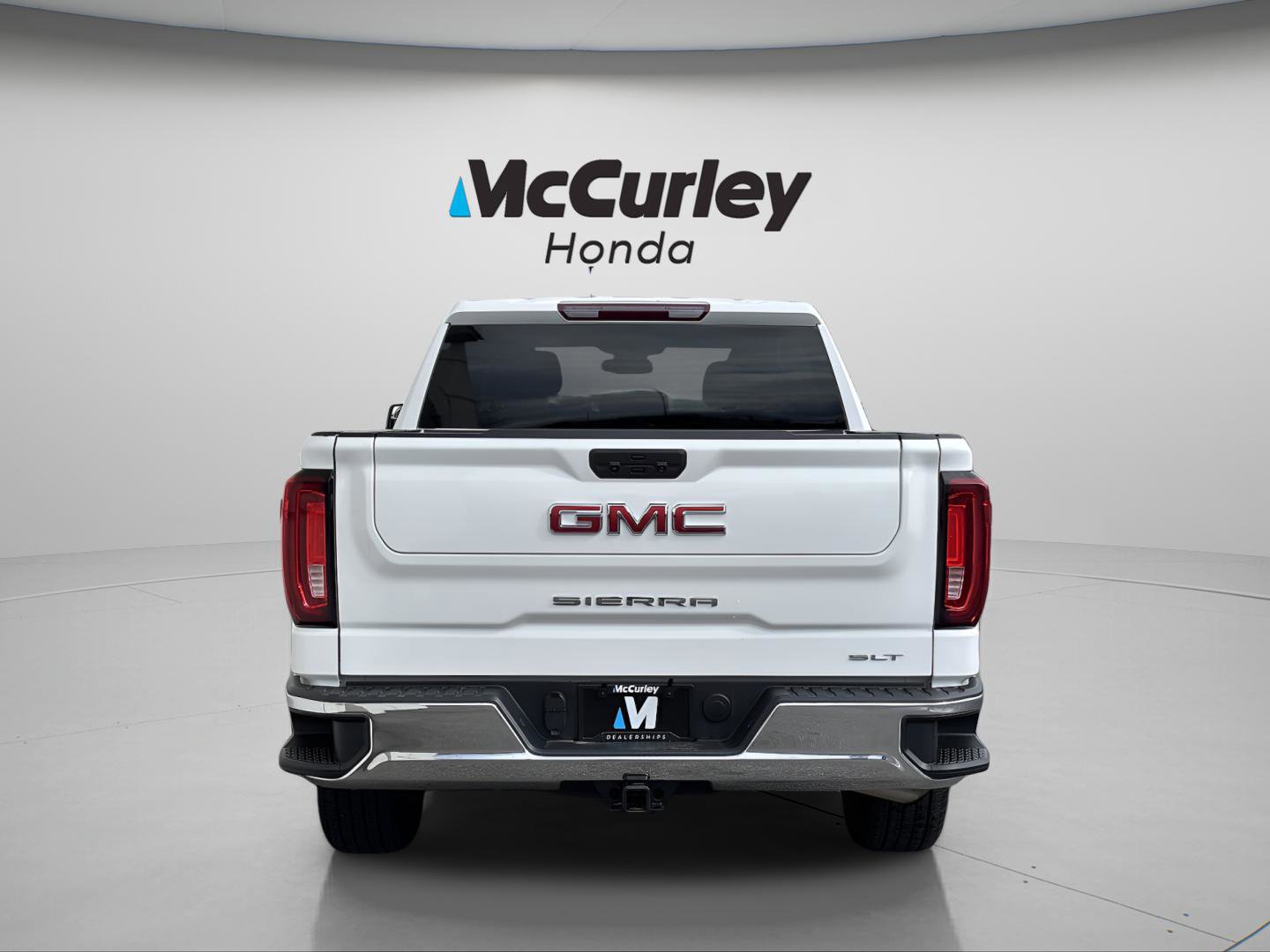 Used 2024 GMC Sierra 1500 SLT image 4