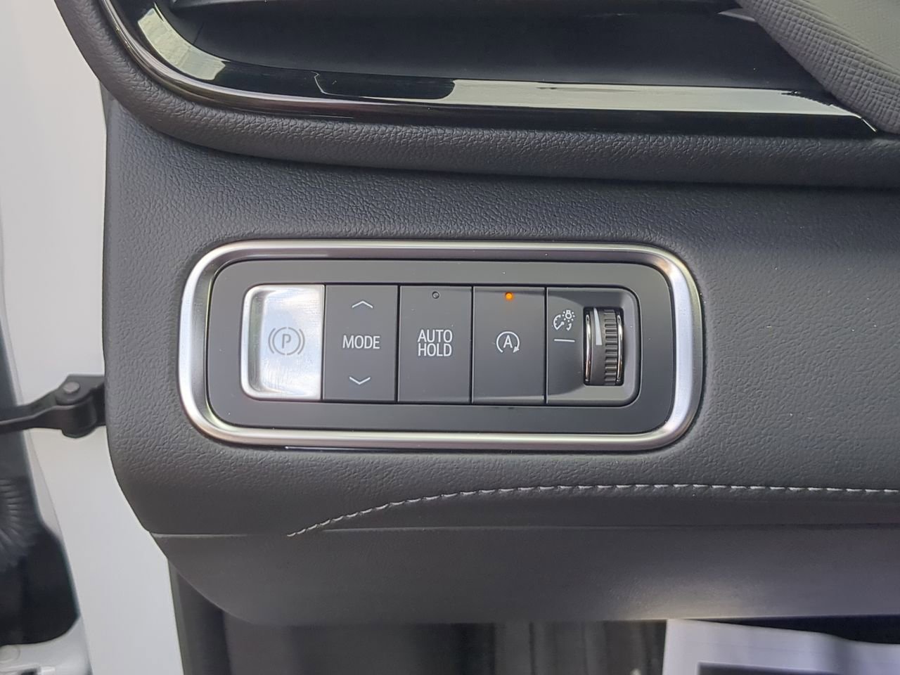 Used 2025 Buick Enclave Preferred w/ Power Package image 18