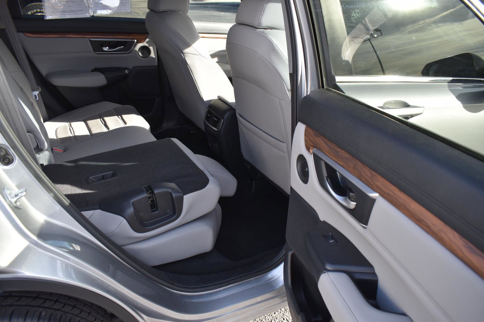 Used 2022 Honda CR-V Touring image 18