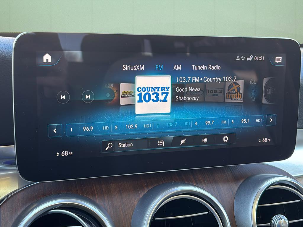 Used 2020 Mercedes-Benz GLC 300 4MATIC image 31