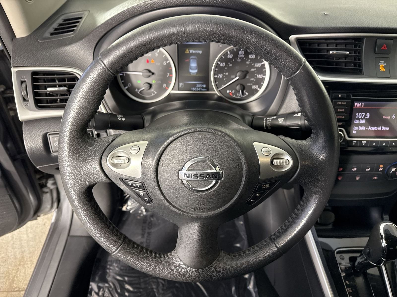 Used 2017 Nissan Sentra SR w/ SR Midnight Edition image 11