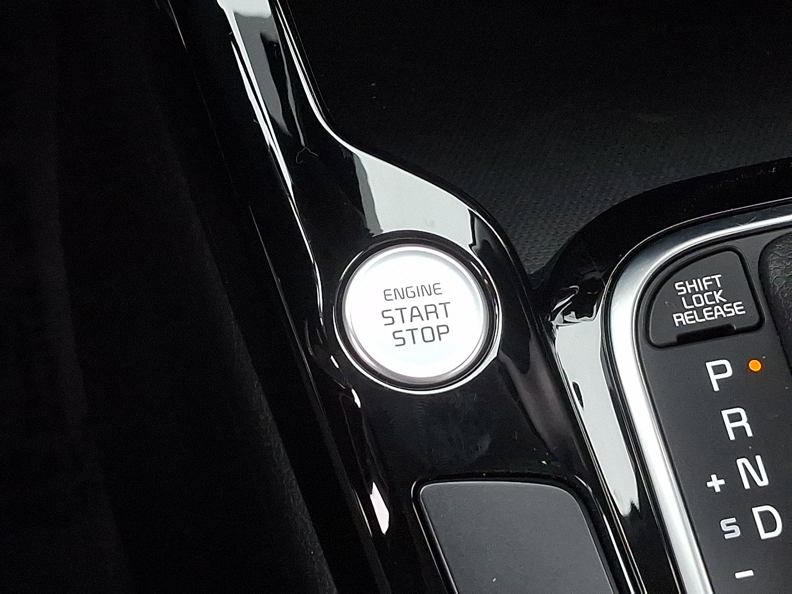 Used 2024 Kia Soul GT-Line image 24