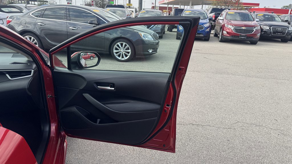 Used 2020 Toyota Corolla LE image 26