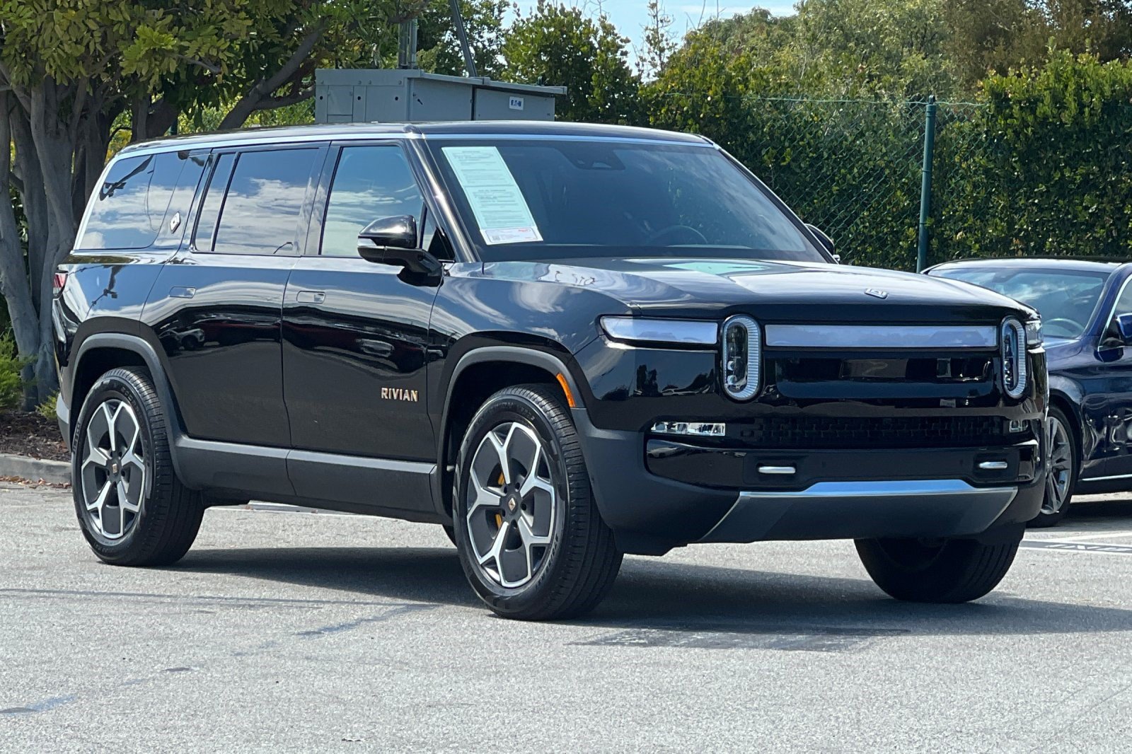 Used 2024 Rivian R1S Adventure AWD/4WD image 6