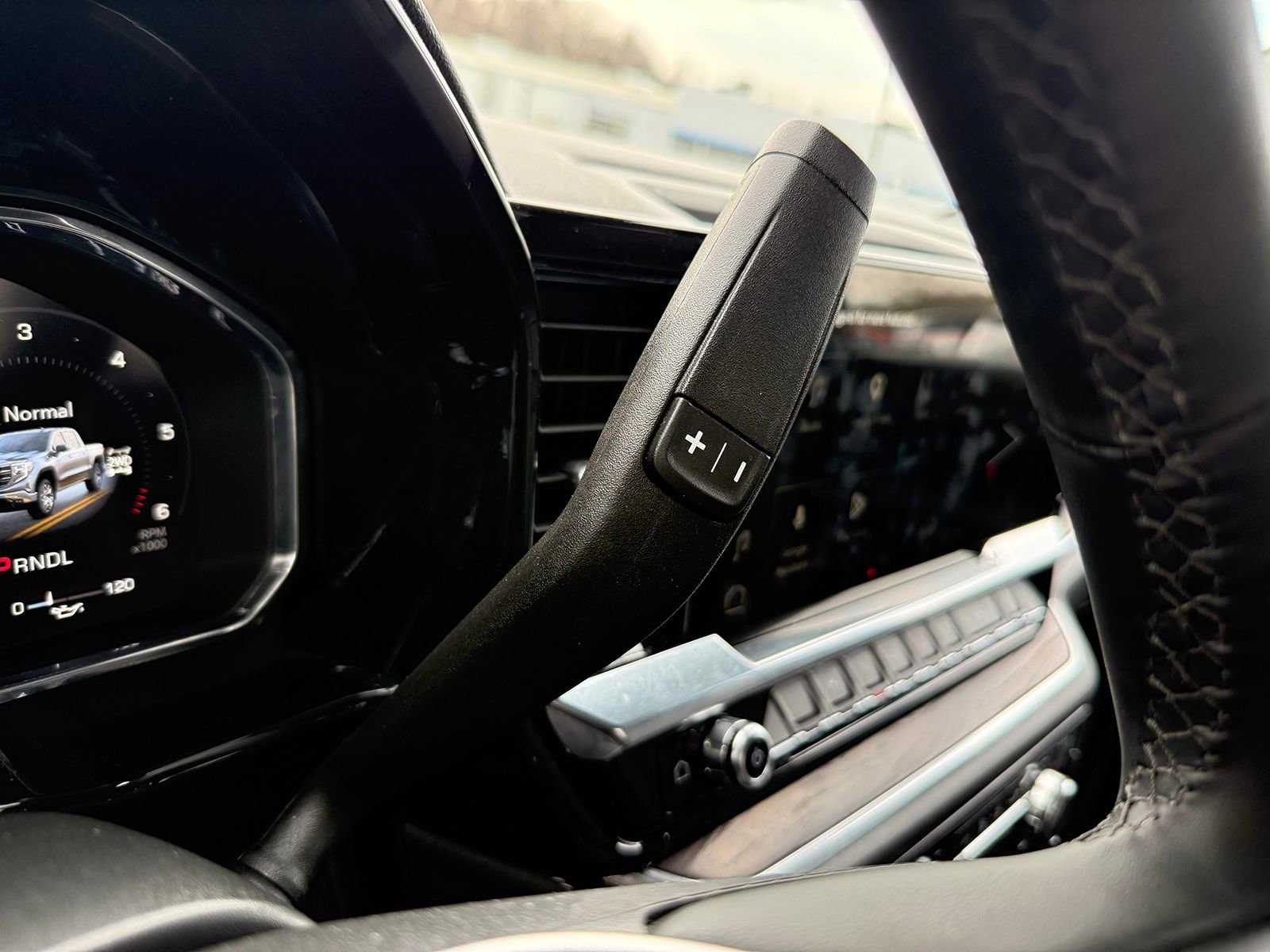 Certified 2026 GMC Sierra 1500 SLT image 32