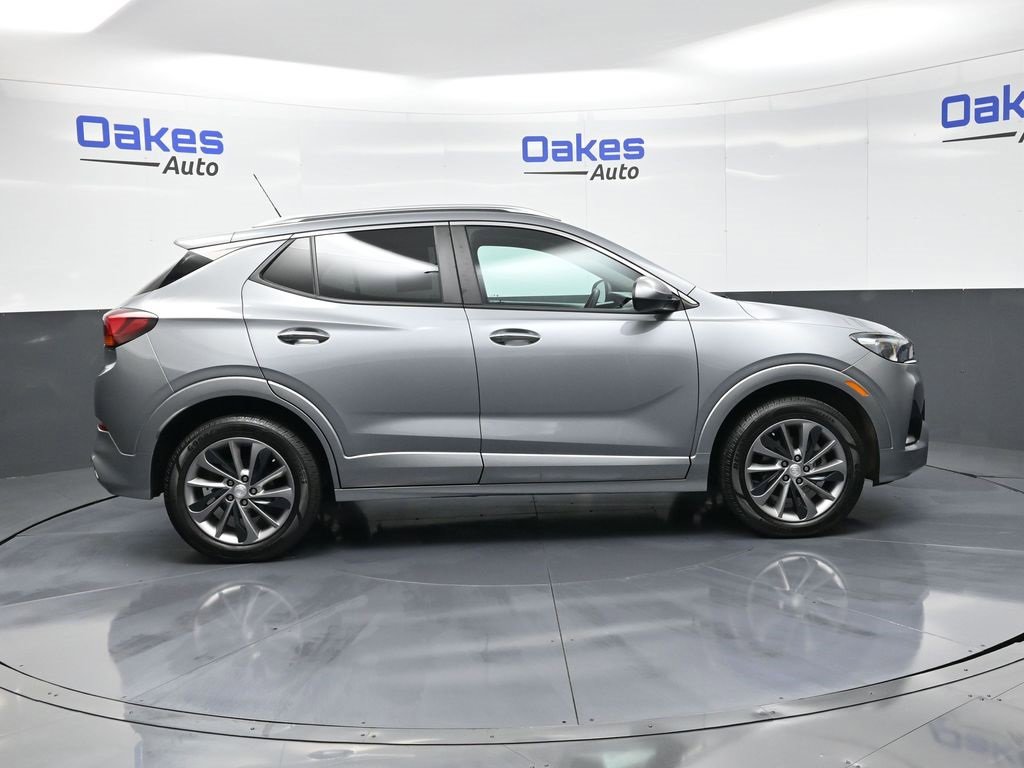 Used 2023 Buick Encore GX Select w/ Sport Touring Package image 8