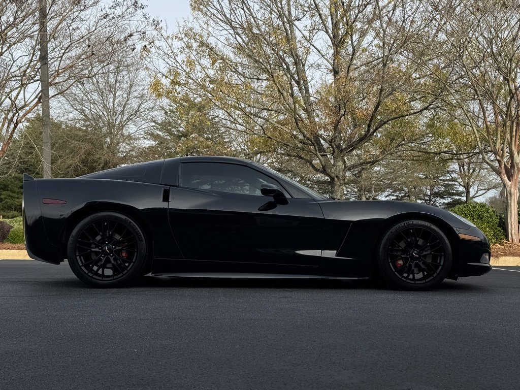 Used 2005 Chevrolet Corvette Coupe w/ Preferred Equipment Group image 2