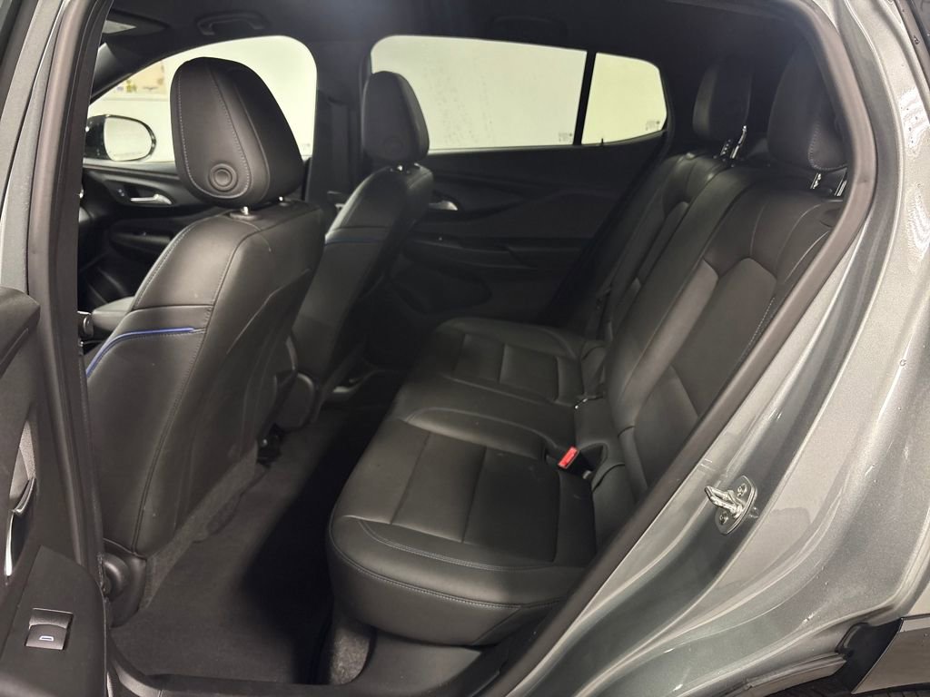 Used 2025 Buick Envista Sport Touring image 26