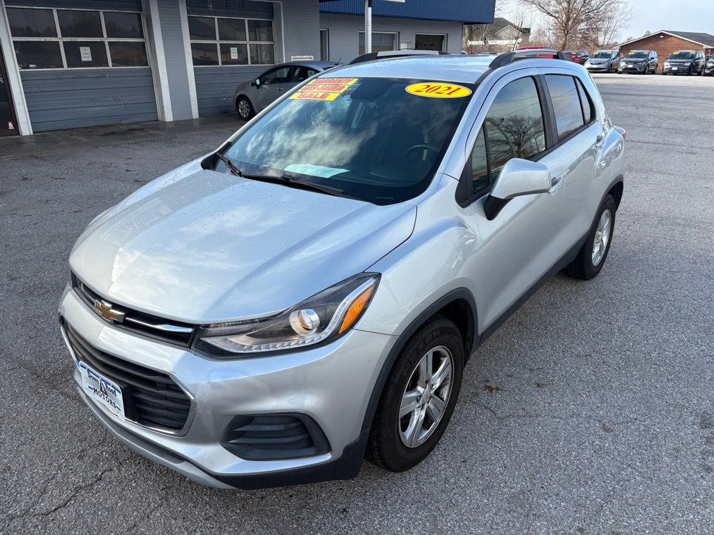 Used 2021 Chevrolet Trax LT FWD image 3