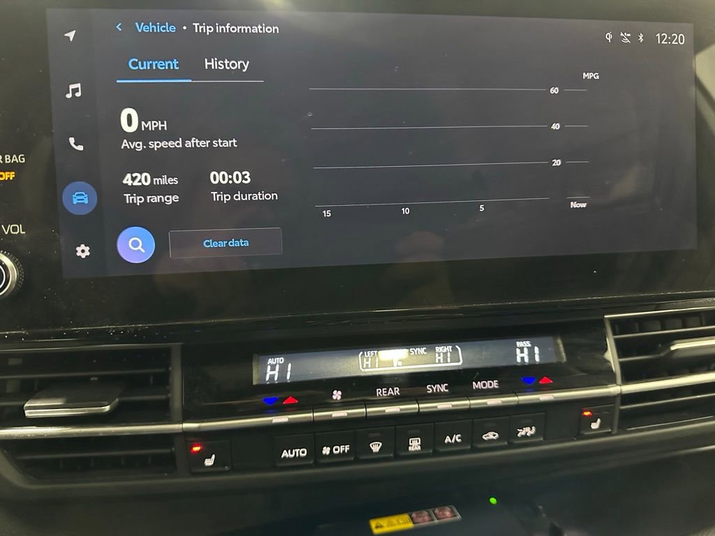 Used 2025 Toyota Sienna XSE image 34