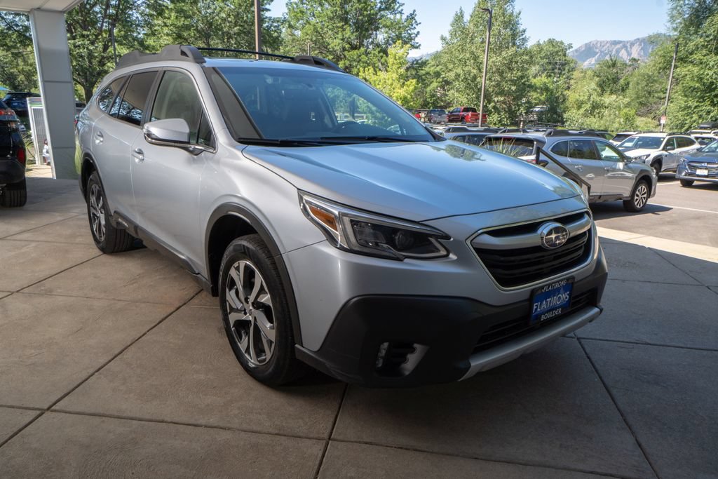 Used 2022 Subaru Outback Limited XT AWD/4WD image 2