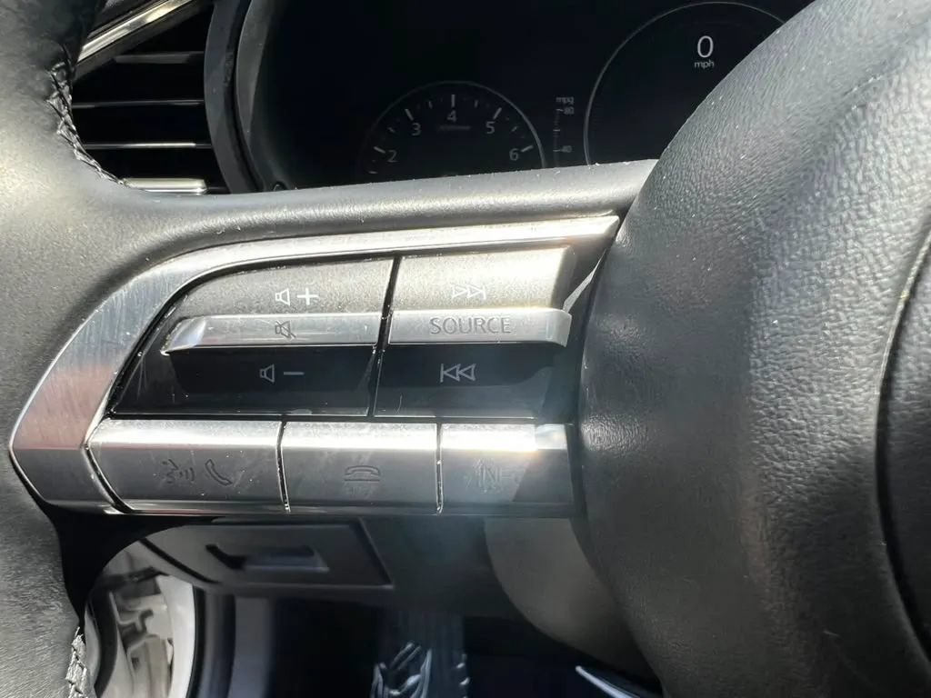 Used 2019 MAZDA MAZDA3 Hatchback w/ Premium Package FWD image 29