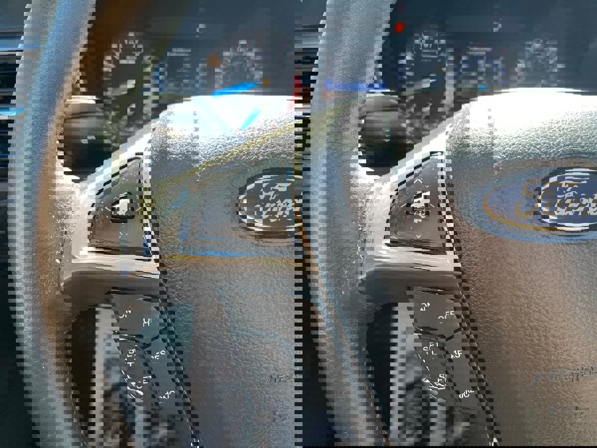 Used 2013 Ford Fusion SE image 17