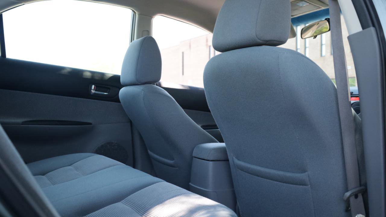 Used 2004 MAZDA MAZDA6 i FWD image 24