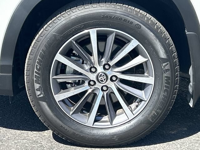 Used 2017 Toyota Highlander XLE AWD/4WD image 10