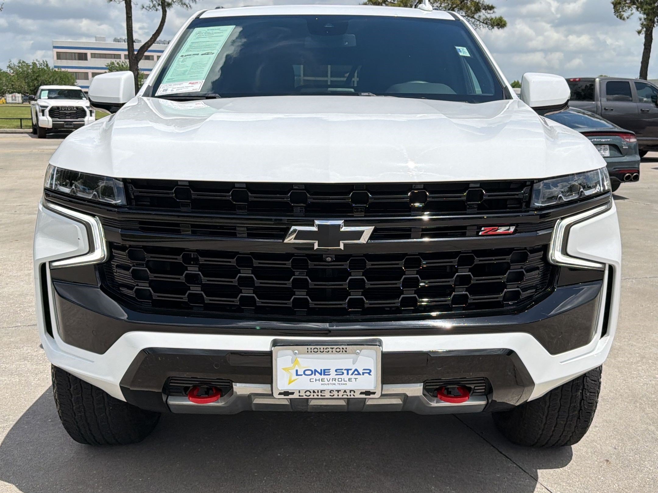 Used 2023 Chevrolet Tahoe Z71 w/ Luxury Package AWD/4WD image 5