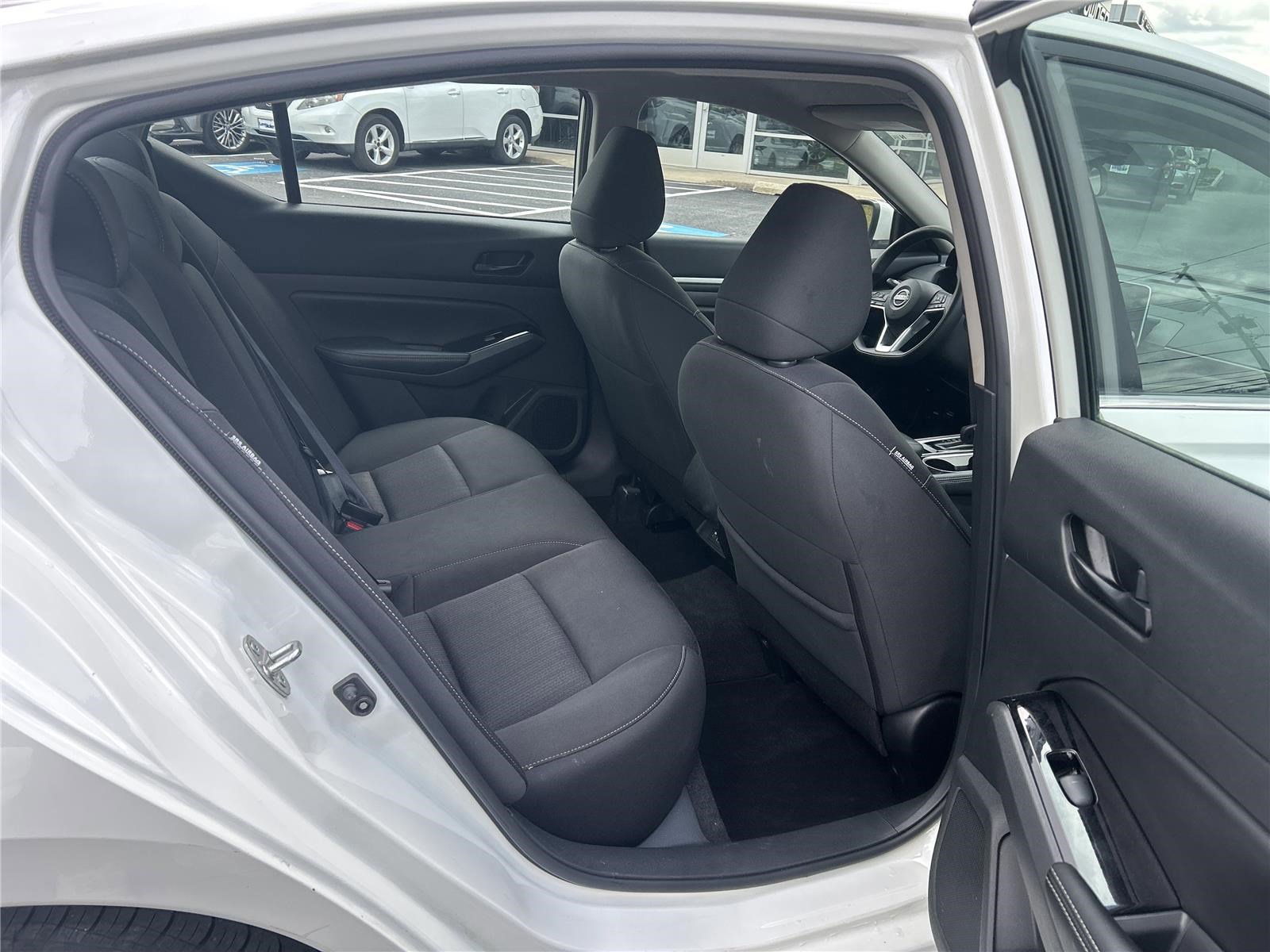 Used 2023 Nissan Altima 2.5 SV image 13