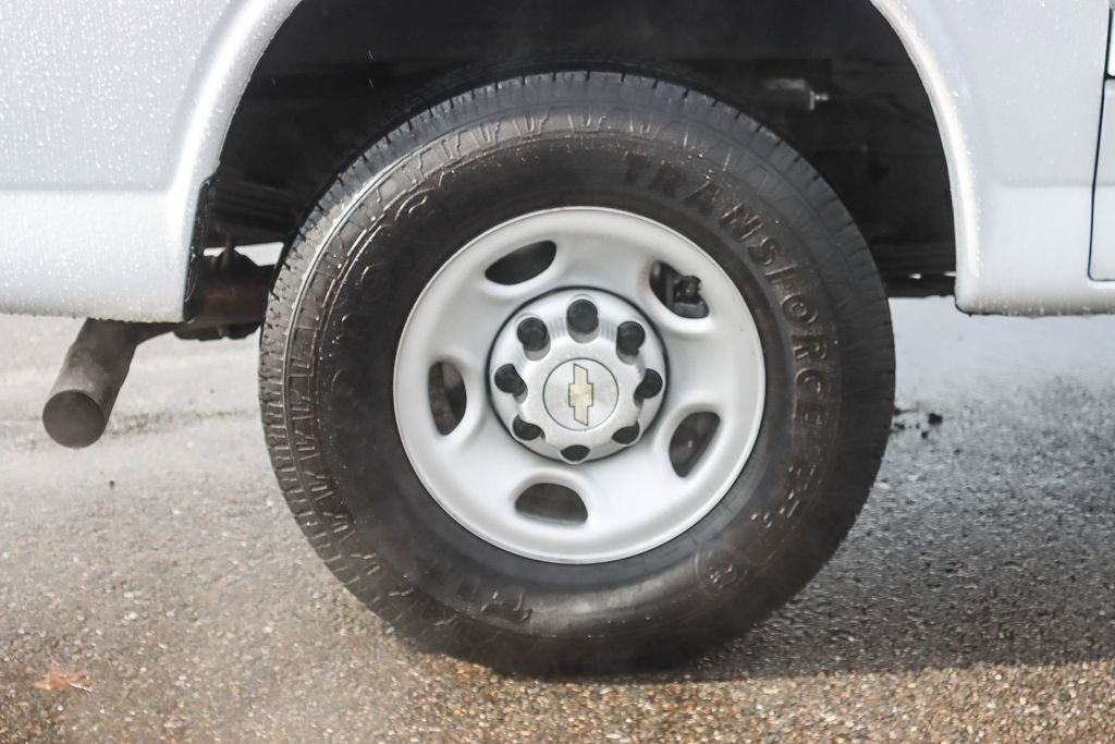 Used 2022 Chevrolet Express 3500 Work Van w/ Driver Convenience Package image 13