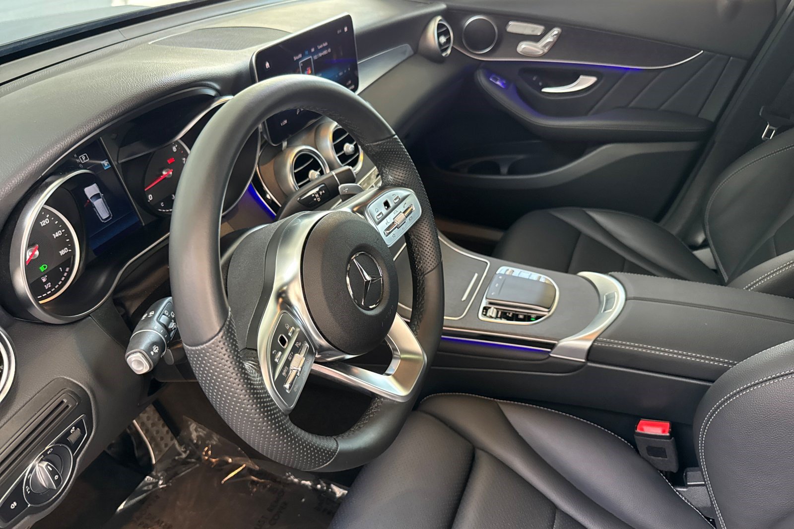 Used 2022 Mercedes-Benz GLC 300 4MATIC image 11