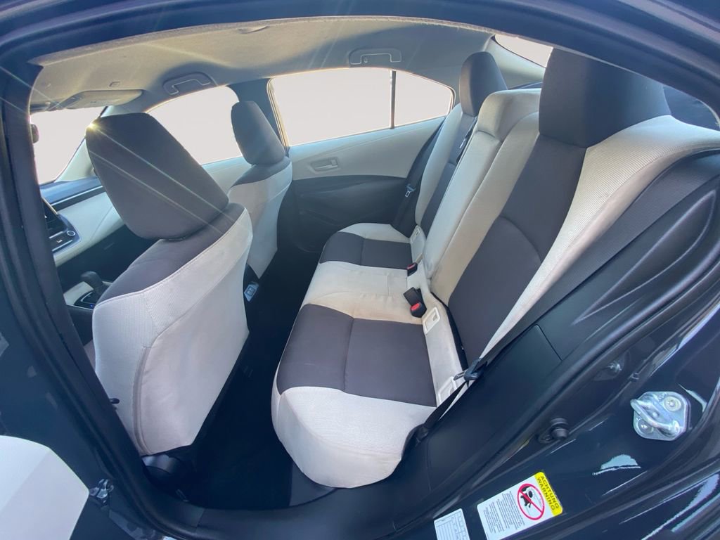 Used 2025 Toyota Corolla LE FWD image 8