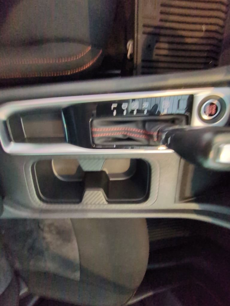 Used 2024 Nissan Sentra SR FWD image 17
