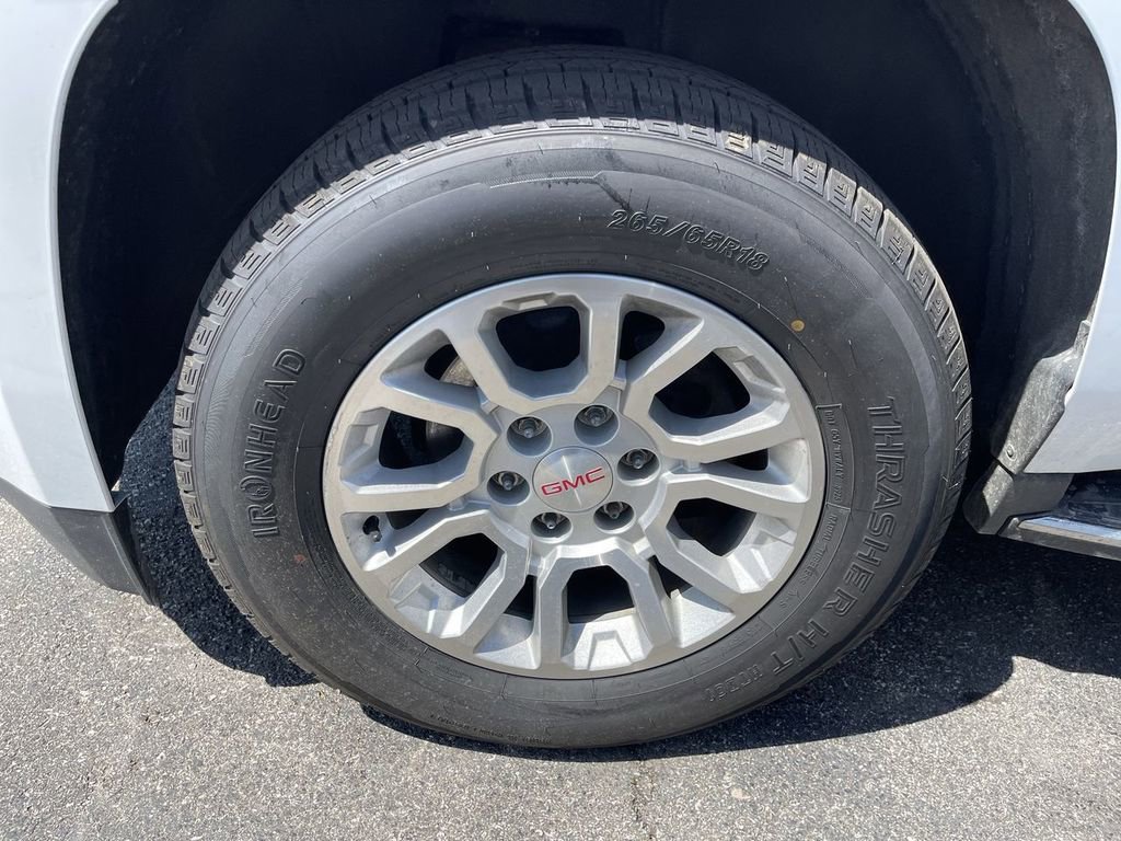 Used 2019 GMC Yukon XL SLT image 2