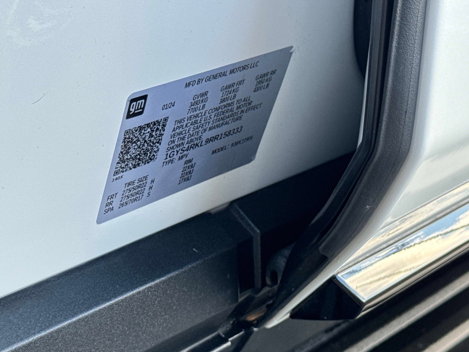 Used 2024 Cadillac Escalade ESV Sport Platinum w/ LPO, ONYX Package image 31