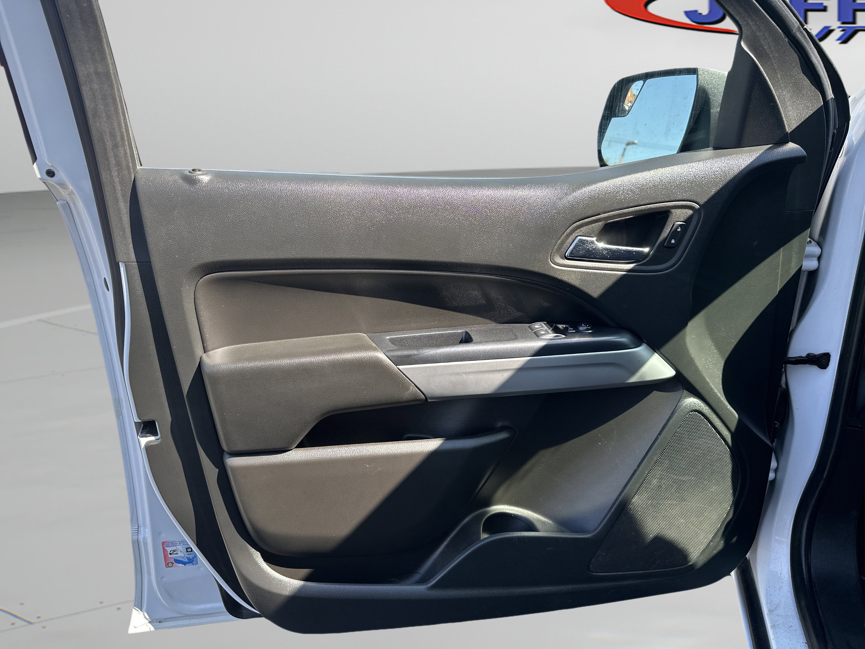 Used 2022 Chevrolet Colorado LT w/ Fleet Safety Package image 8