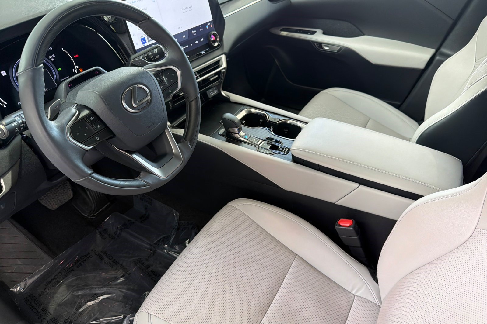 Used 2023 Lexus RX 350 w/ Cold Area Package AWD/4WD image 11