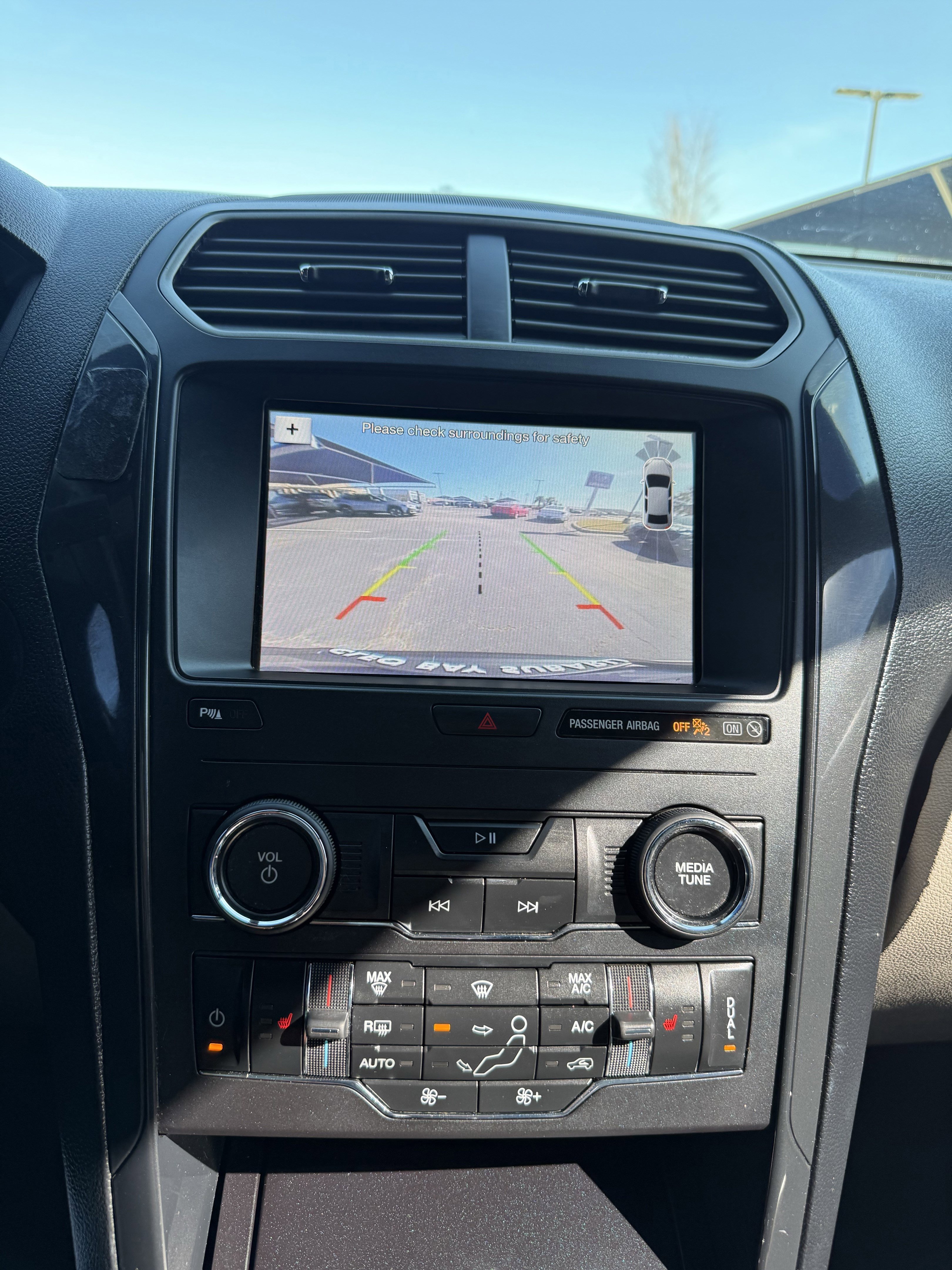 Used 2019 Ford Explorer XLT w/ Equipment Group 202A image 31