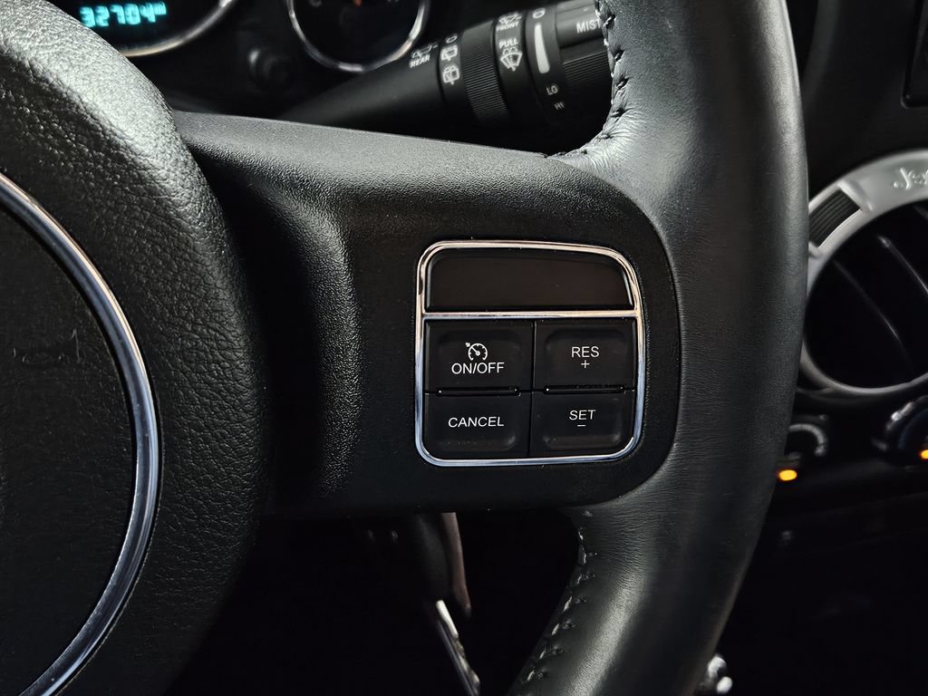 Used 2015 Jeep Wrangler Unlimited Sahara w/ Dual Top Group AWD/4WD image 20