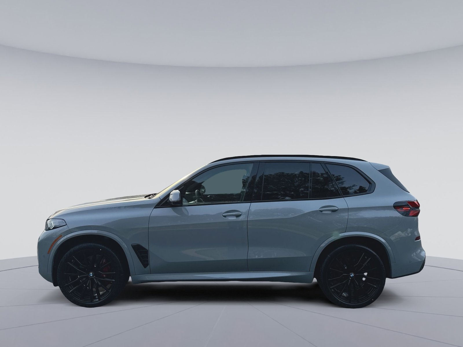 New 2026 BMW X5 xDrive40i w/ M Sport Package image 8