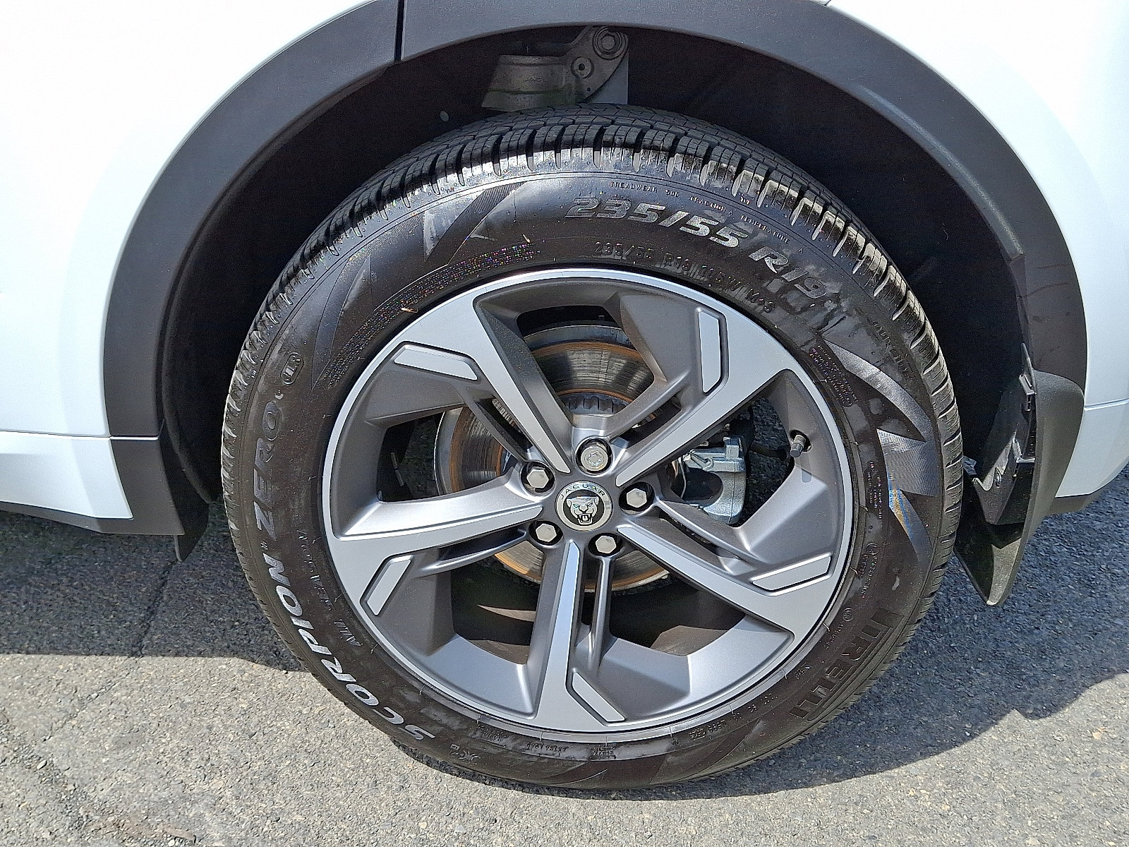 Certified 2024 Jaguar E-PACE R-Dynamic SE image 10