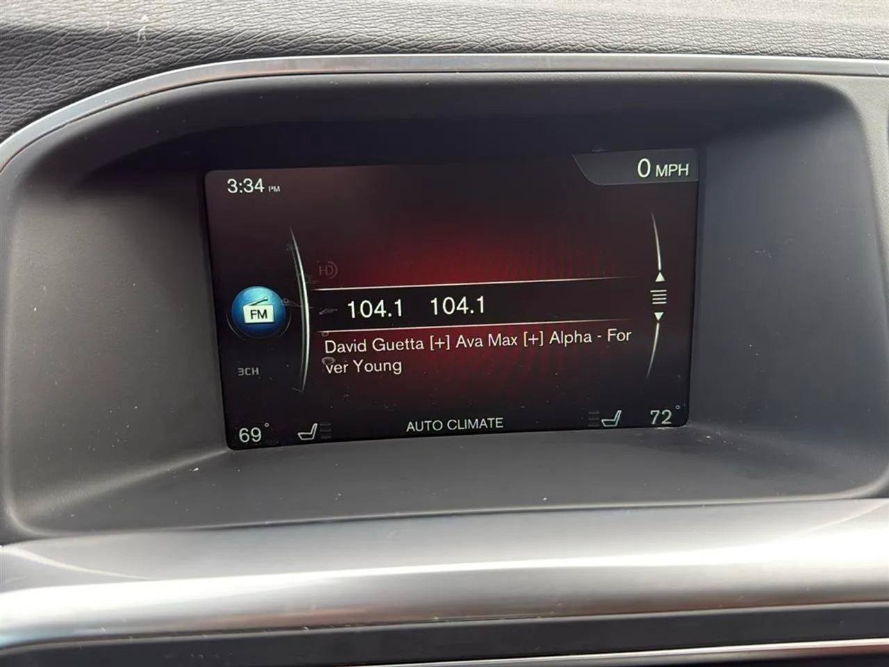 Used 2017 Volvo S60 T5 Inscription Platinum FWD image 25