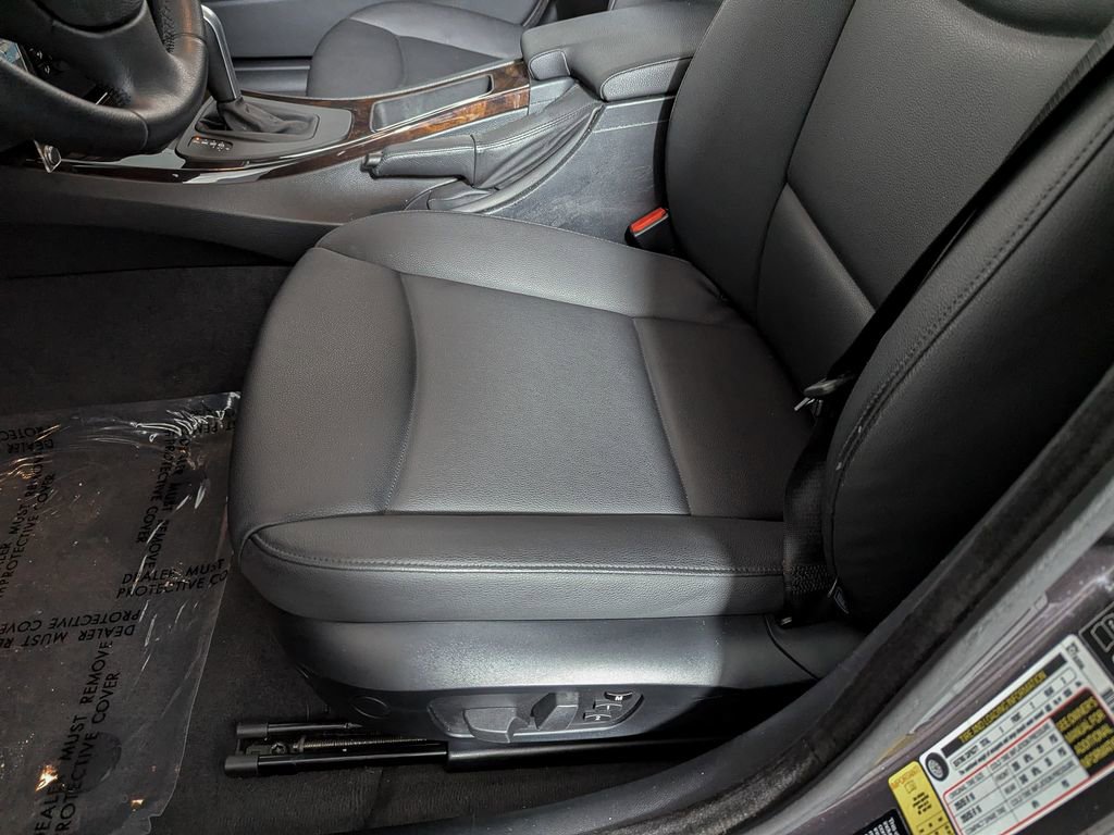 Used 2006 BMW 325i Sedan image 16