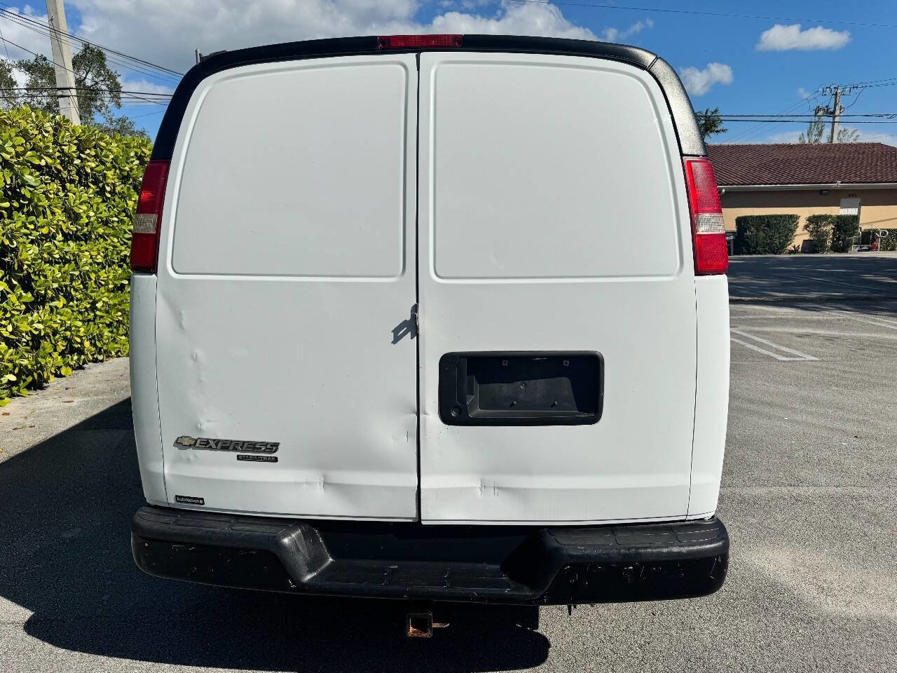 Used 2013 Chevrolet Express 2500 Extended image 4