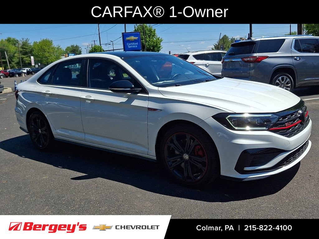 Used 2019 Volkswagen Jetta GLI FWD image 3
