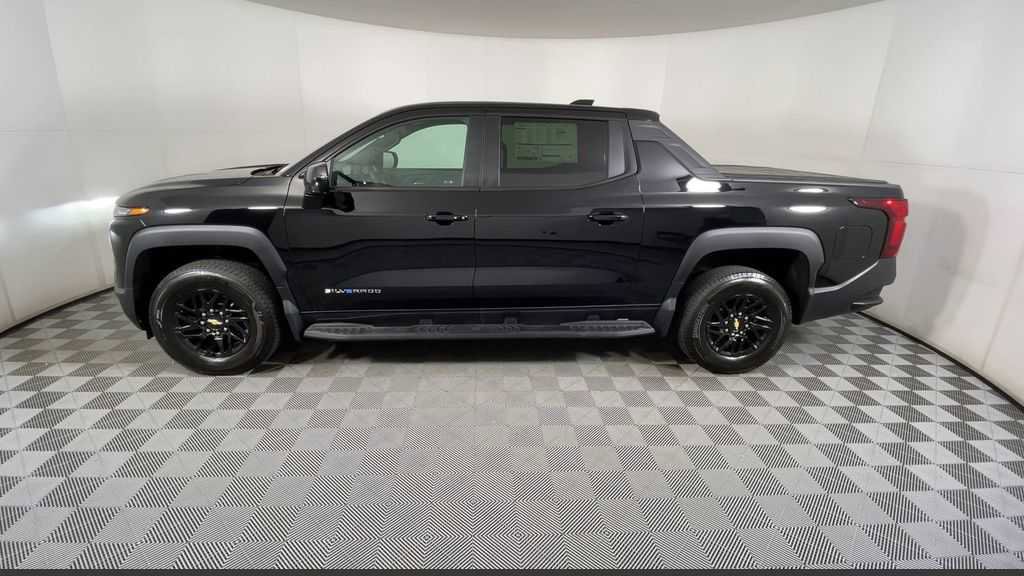 New 2024 Chevrolet Silverado EV W/T image 11