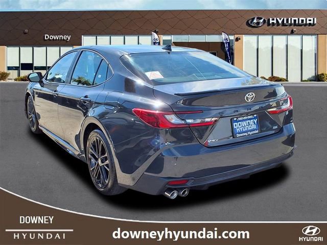 Used 2025 Toyota Camry SE image 5