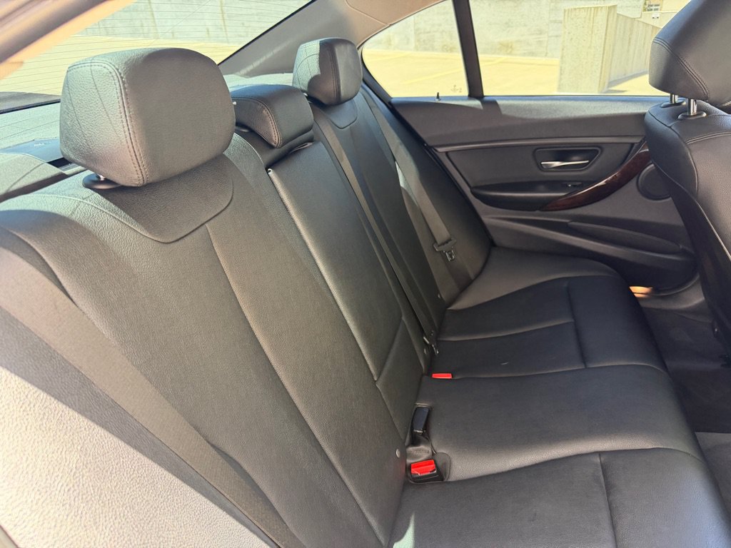 Used 2015 BMW 320i xDrive Sedan AWD/4WD image 28
