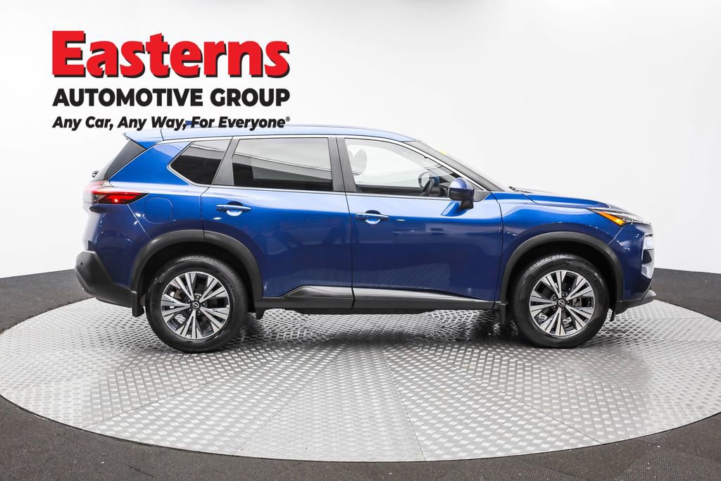 Used 2022 Nissan Rogue SV AWD/4WD image 4