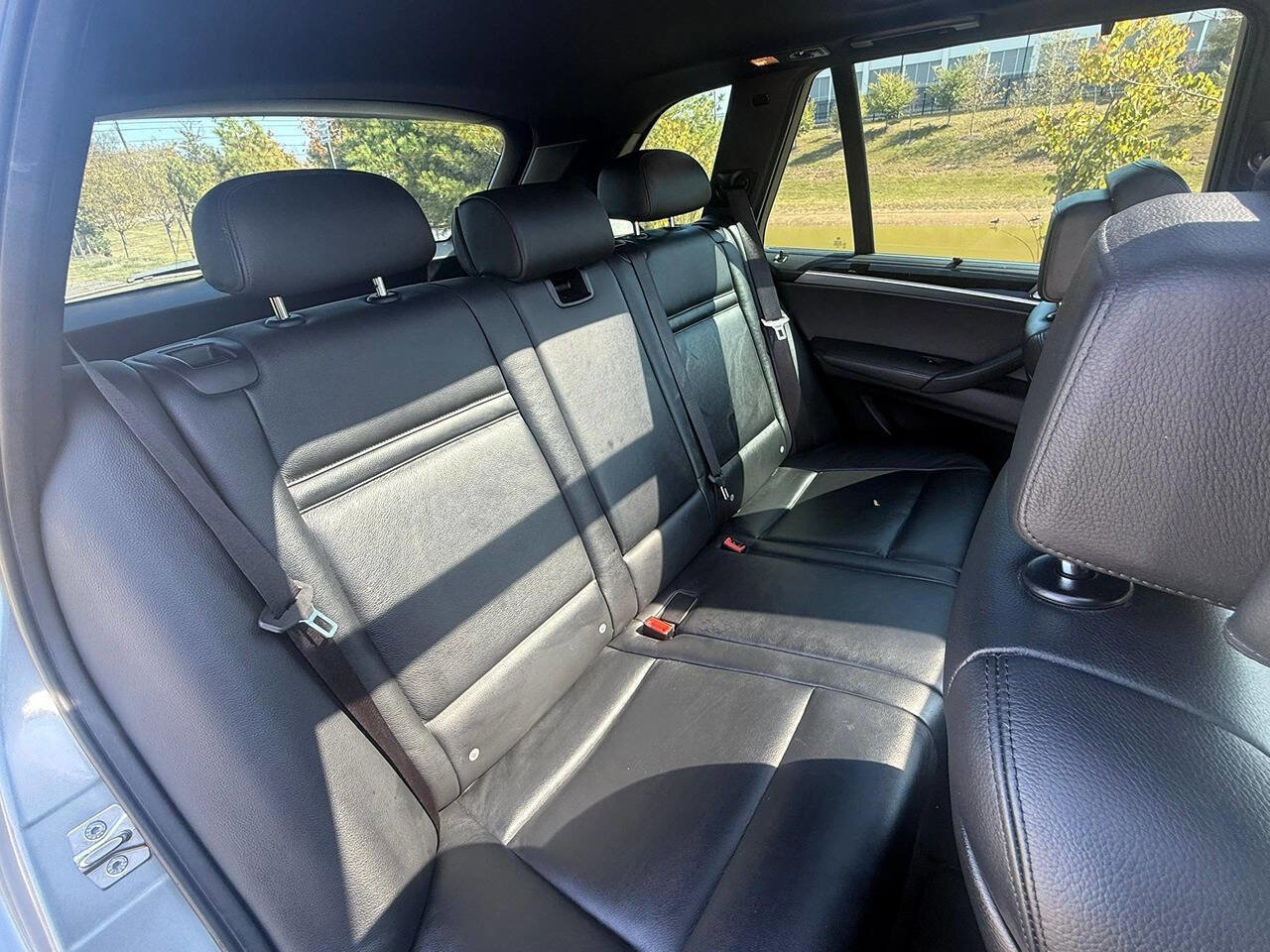 Used 2011 BMW X5 M image 21