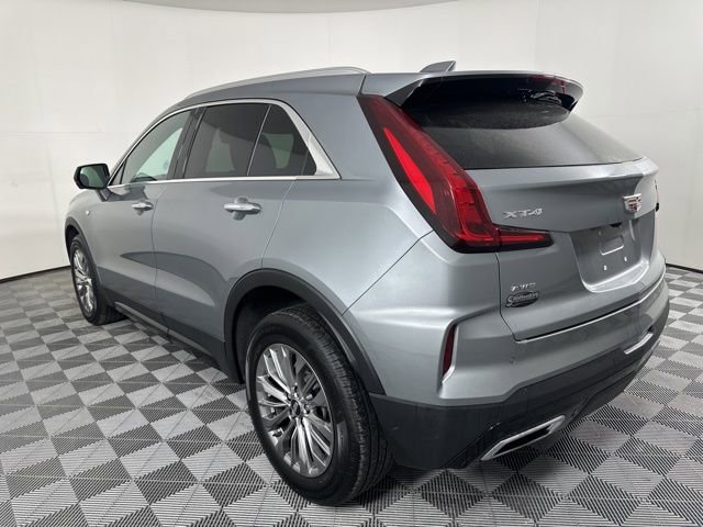 Used 2025 Cadillac XT4 Premium Luxury image 5