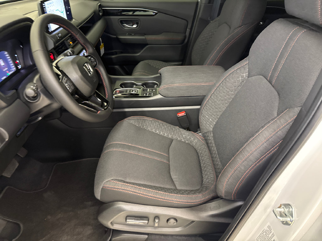 New 2026 Honda Pilot Sport image 18