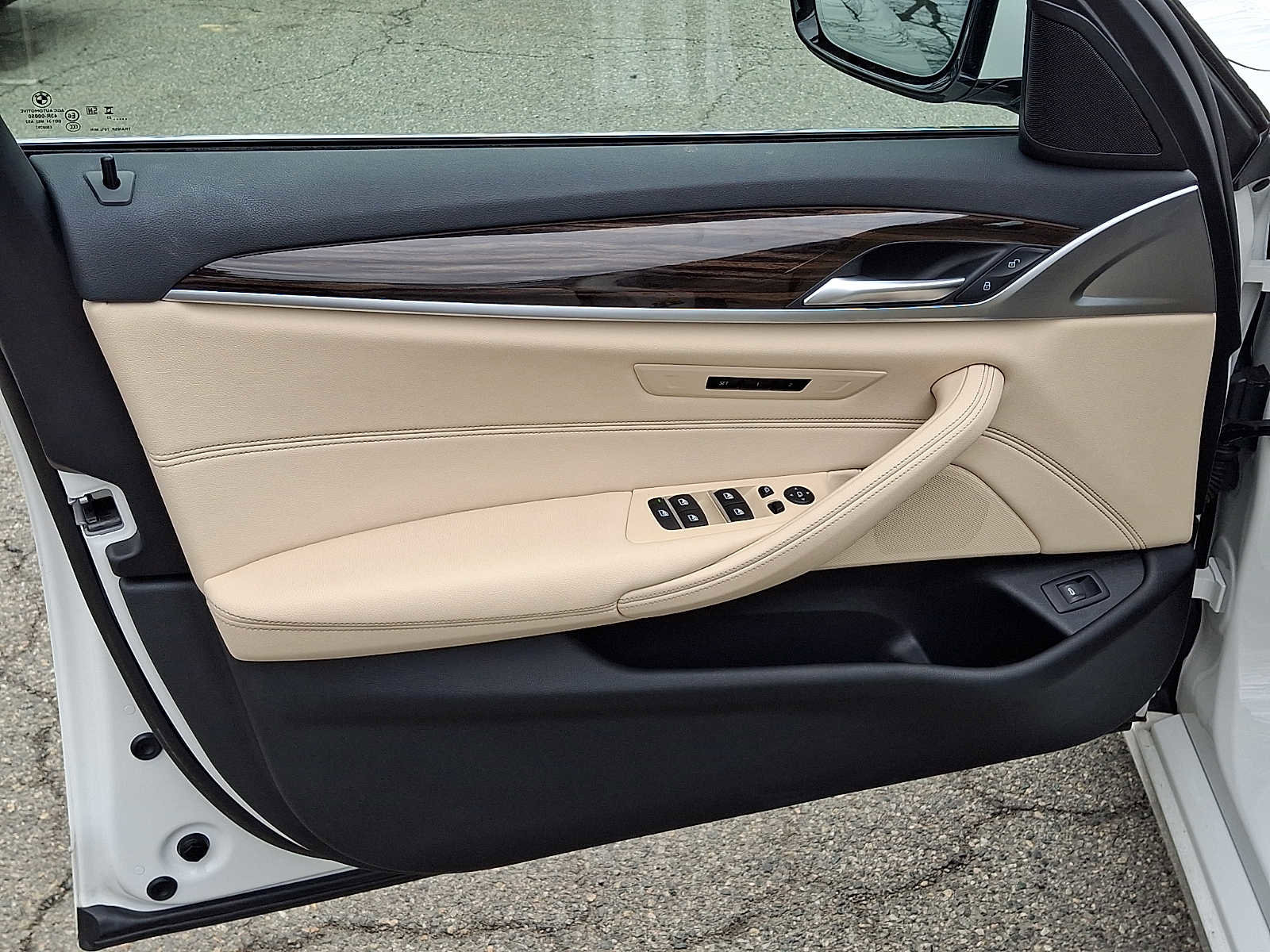 Used 2023 BMW 530i xDrive w/ Convenience Package image 13