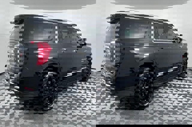 Used 2023 GMC Yukon XL SLT image 8