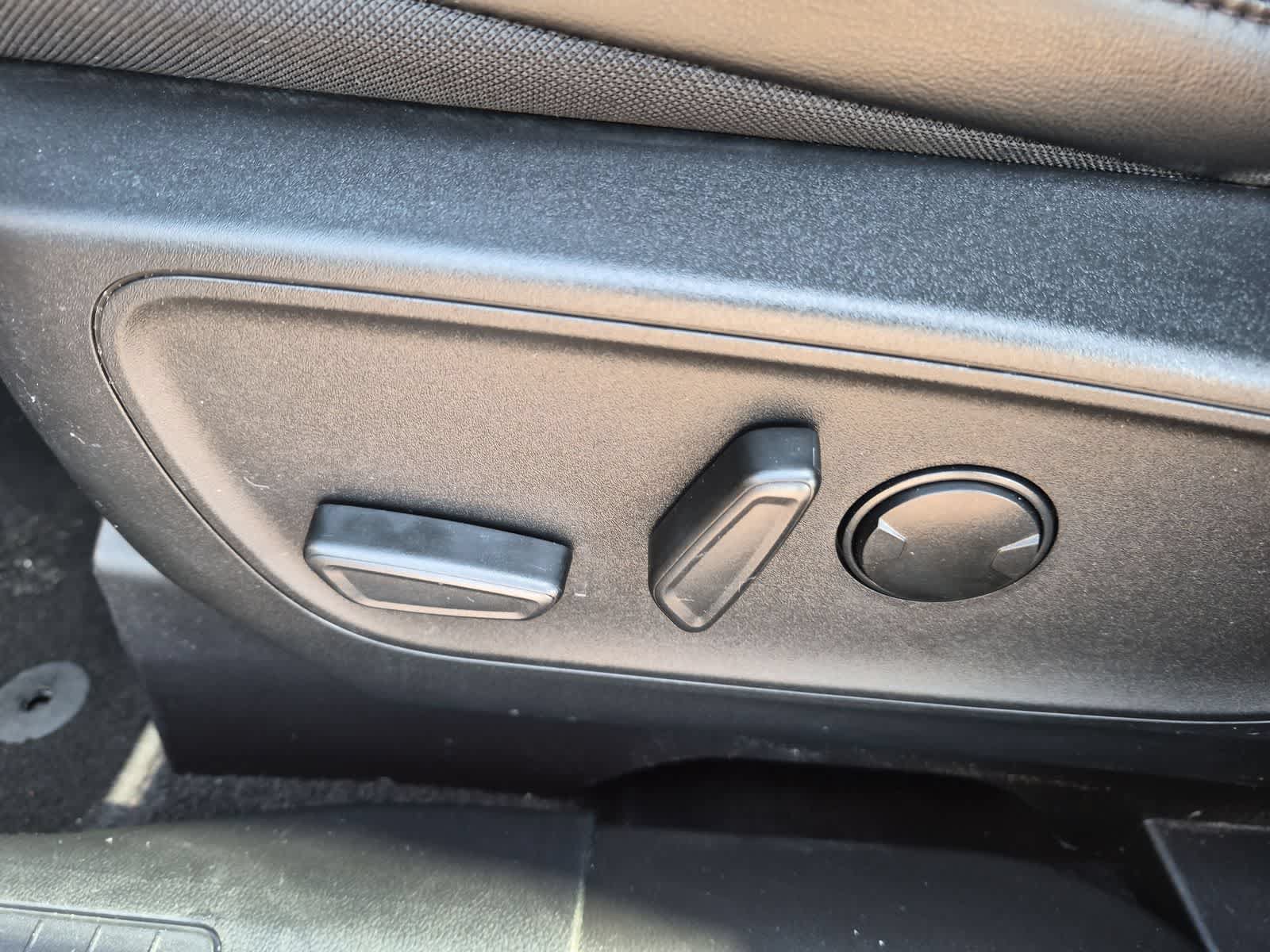Used 2024 Ford Escape ST-Line AWD/4WD image 17