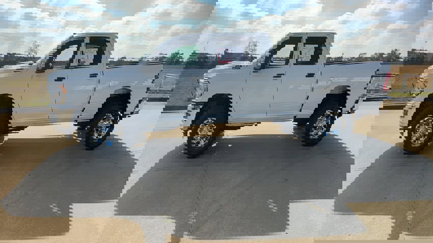 Used 2024 RAM 2500 Tradesman w/ Chrome Appearance Group image 5